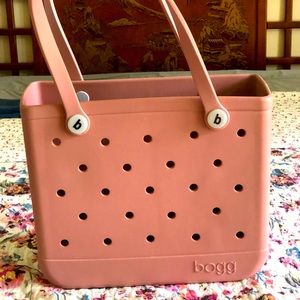 Dusty pink medium Bogg bag